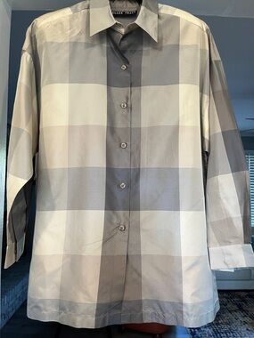 Vintage Ellen Tracy Neutral Plaid Button-Up Shirt in Gray & Cream 100% Silk.